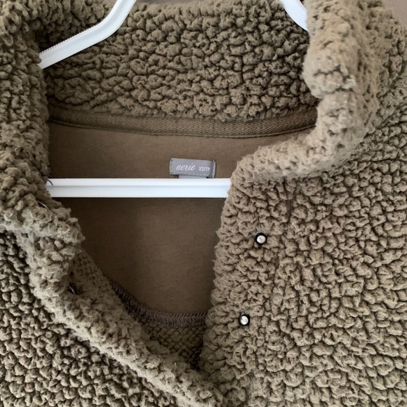 Aerie sherpa quarter button up! - Picture 2 of 3